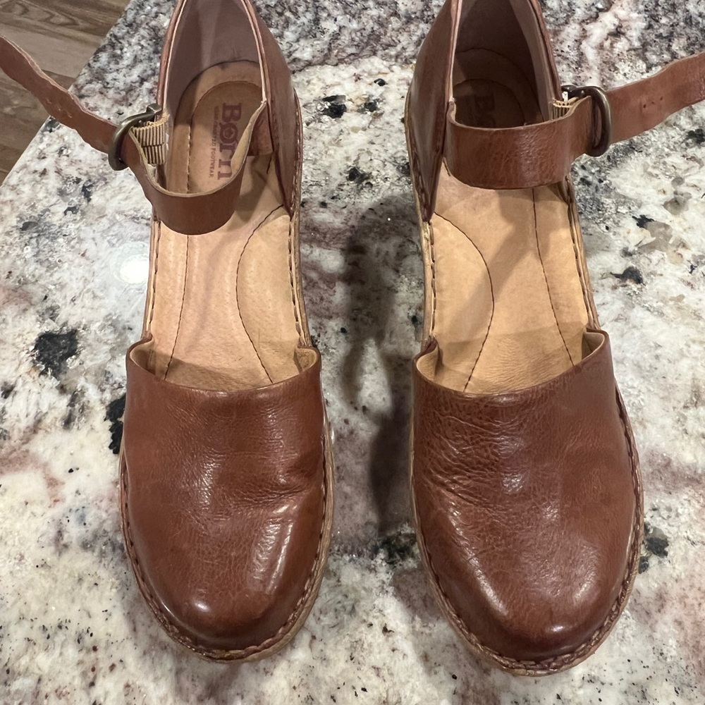 Born Women's Tan Leather Mules